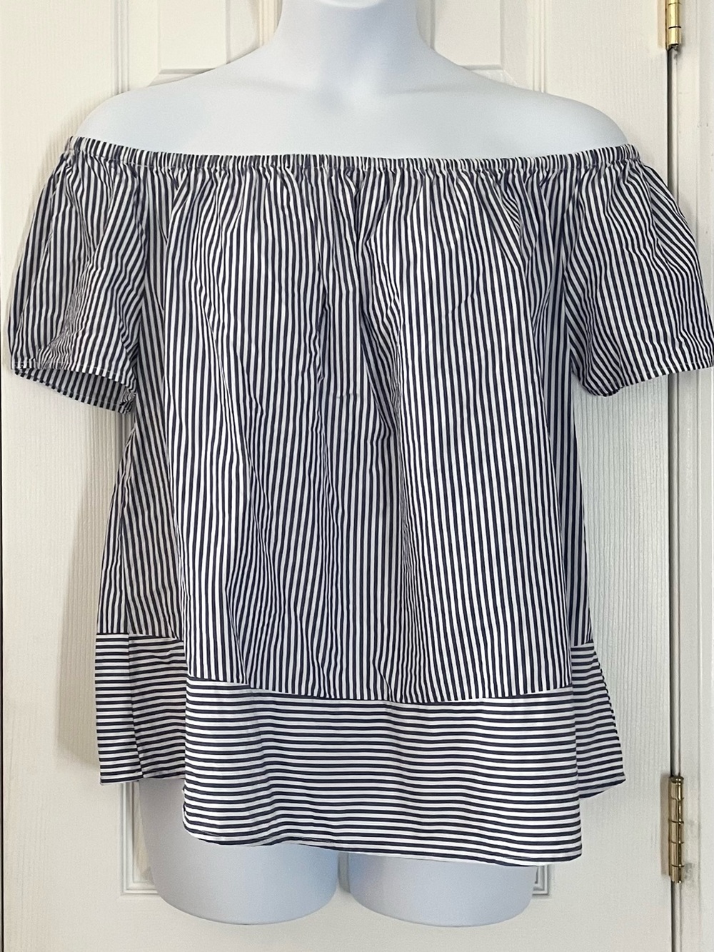 Ava & Viv Plus Size 1X Off-the-Shoulder Striped Blouse in Navy & White - Never W